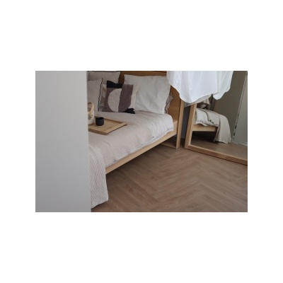 img 2201 clean oak herringbone 1649516127